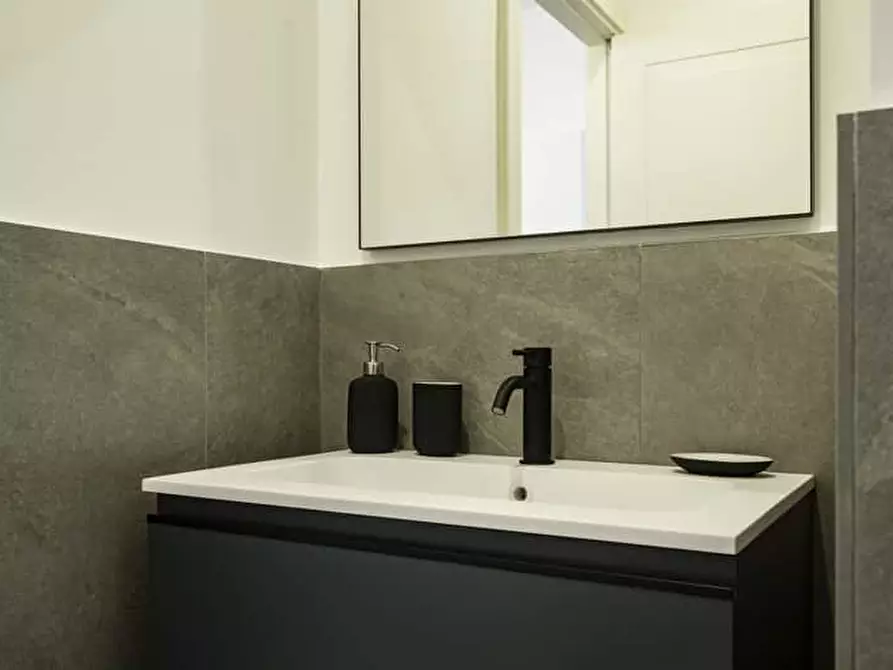 Immagine 8 di Camera in affitto  in Via Madama Cristina142 a Torino