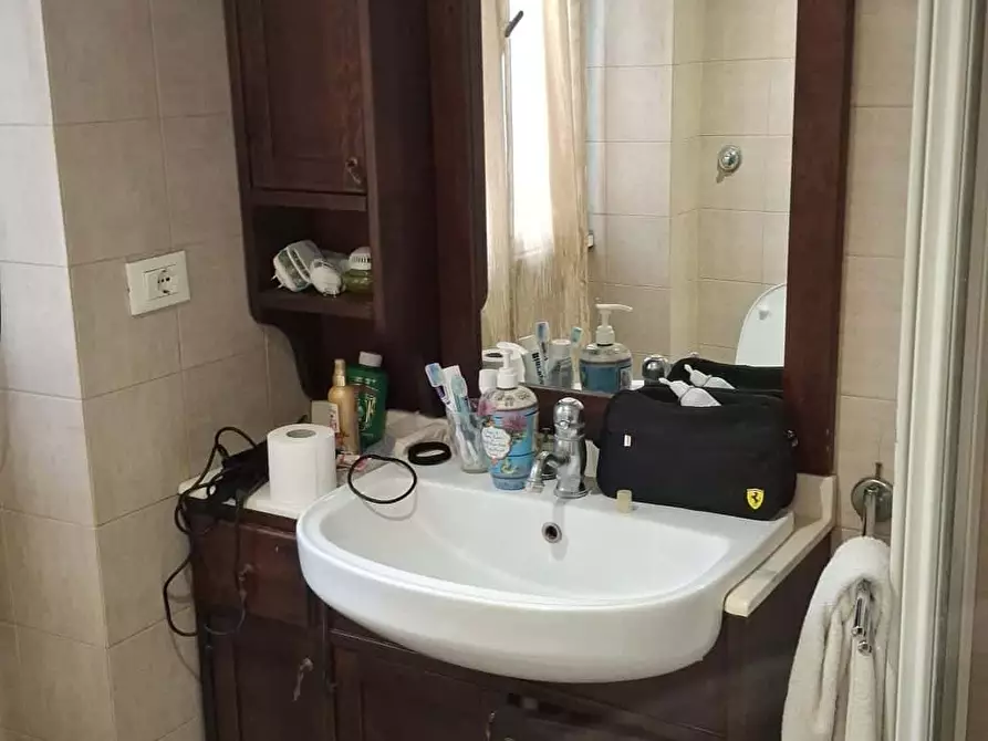 Immagine 10 di Camera in affitto  in Via Laurentina26G a Roma