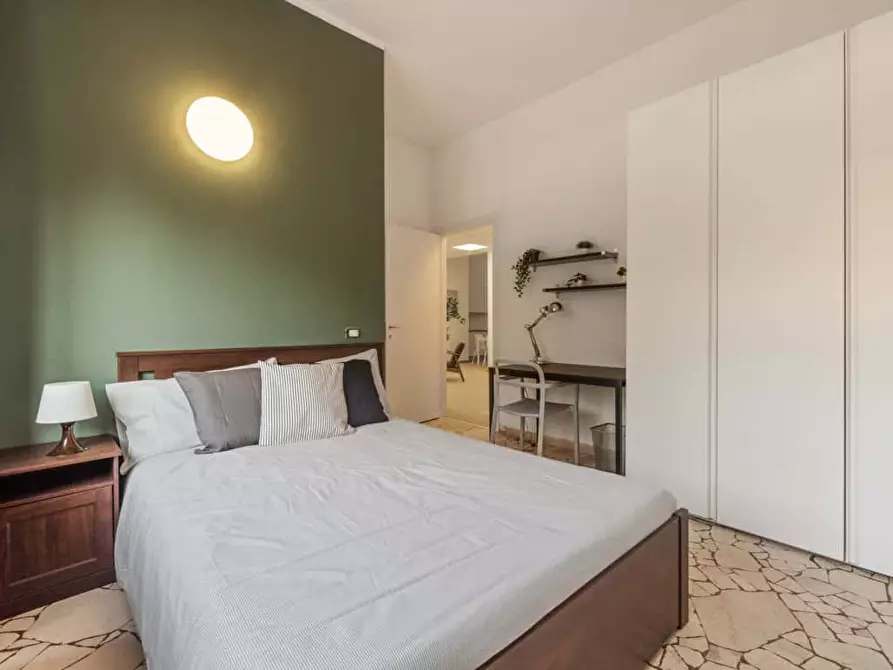 Immagine 2 di Camera in affitto  in Via Uguccione da Pisa4 a Milano