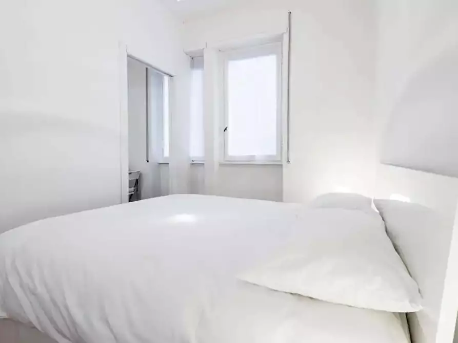 Immagine 33 di Appartamento in affitto  in Via Luigi Canonica1 a Milano