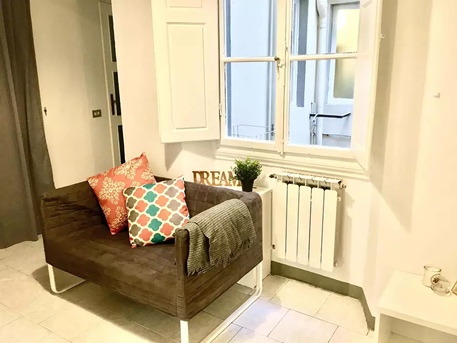 Immagine 19 di Camera in affitto  in Via del Ponte Rosso13 a Firenze