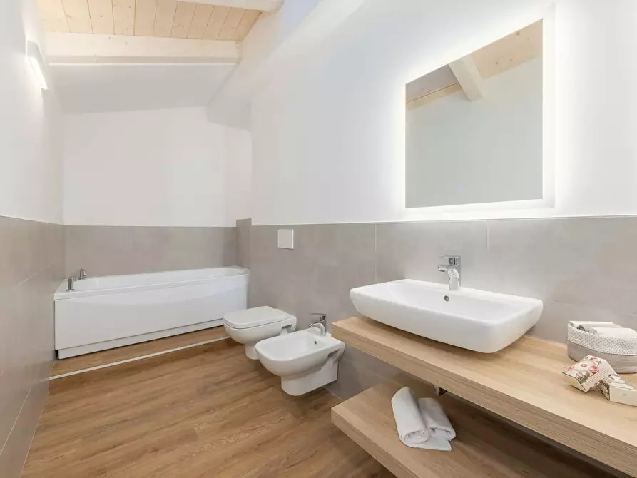 Immagine 5 di Camera in affitto  in Via San Giovanni3 a Trento