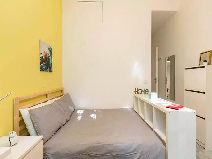 Immagine 4 di Camera in affitto  in Corso San Gottardo40 a Milano