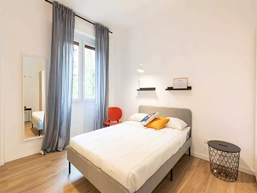 Immagine 1 di Camera in affitto  in Via Lorenteggio70 a Milano