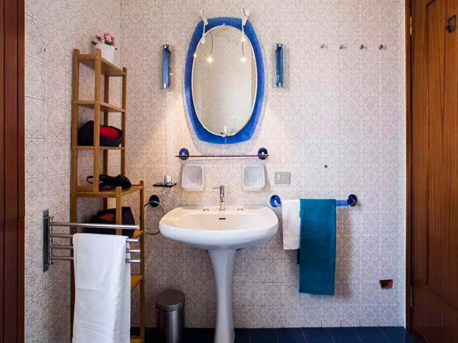 Immagine 17 di Camera in affitto  in Piazza Carlo Stuparich8 a Milano