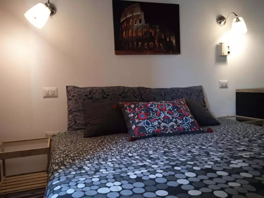 Immagine 5 di Camera in affitto  in Viale Leonardo da Vinci223 a Roma