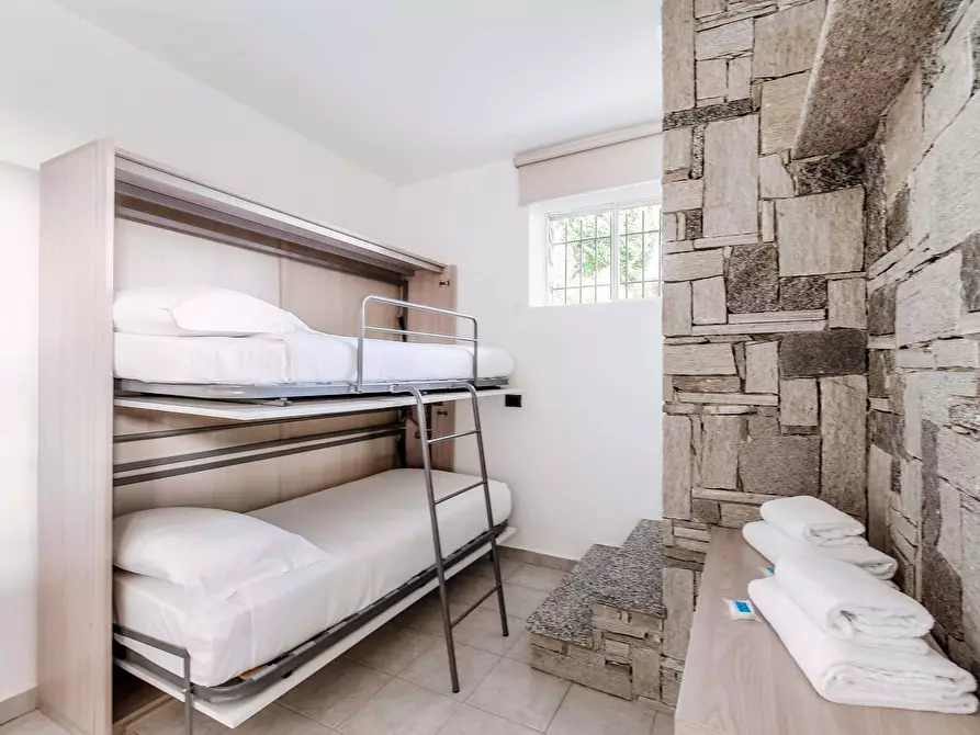 Immagine 20 di Appartamento in affitto  in Via Crotto Urago17 a Barni