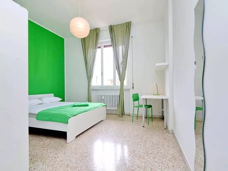 Immagine 4 di Camera in affitto  in Via Vincenzo Bellini56 a Firenze