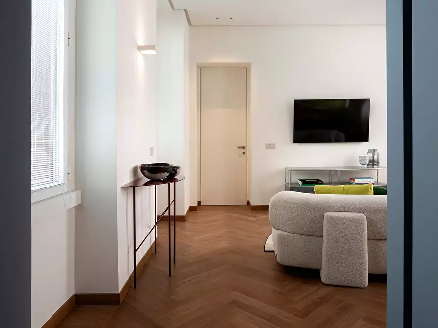 Immagine 20 di Appartamento in affitto  in Via Alessandro Manzoni25 a Milano