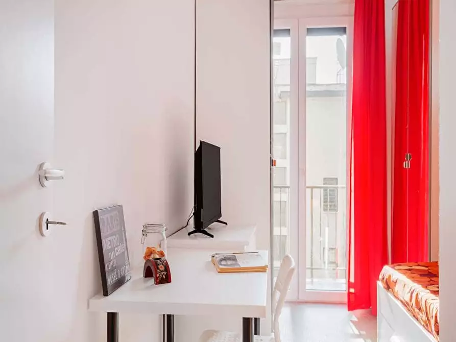 Immagine 5 di Camera in affitto  in Viale Tunisia13 a Milano