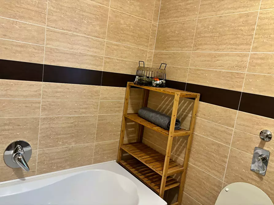 Immagine 14 di Camera in affitto  in Via Circonvallazione a Buccinasco