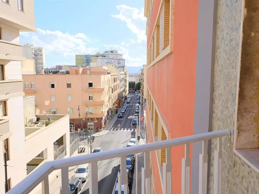 Immagine 15 di Camera in affitto  in Via Pola5 a Cagliari