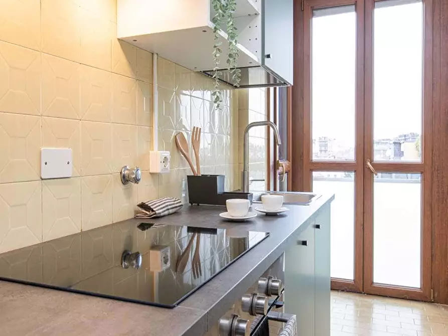 Immagine 16 di Camera in affitto  in Viale Sondrio7 a Milano