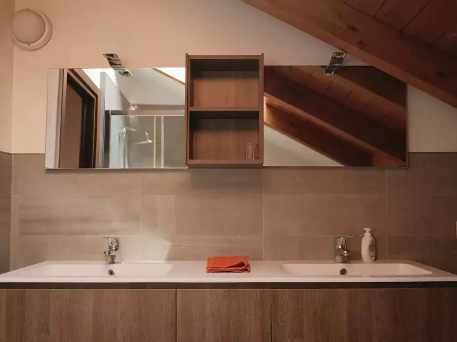 Immagine 15 di Appartamento in affitto  in Via Ampola9 a Milano