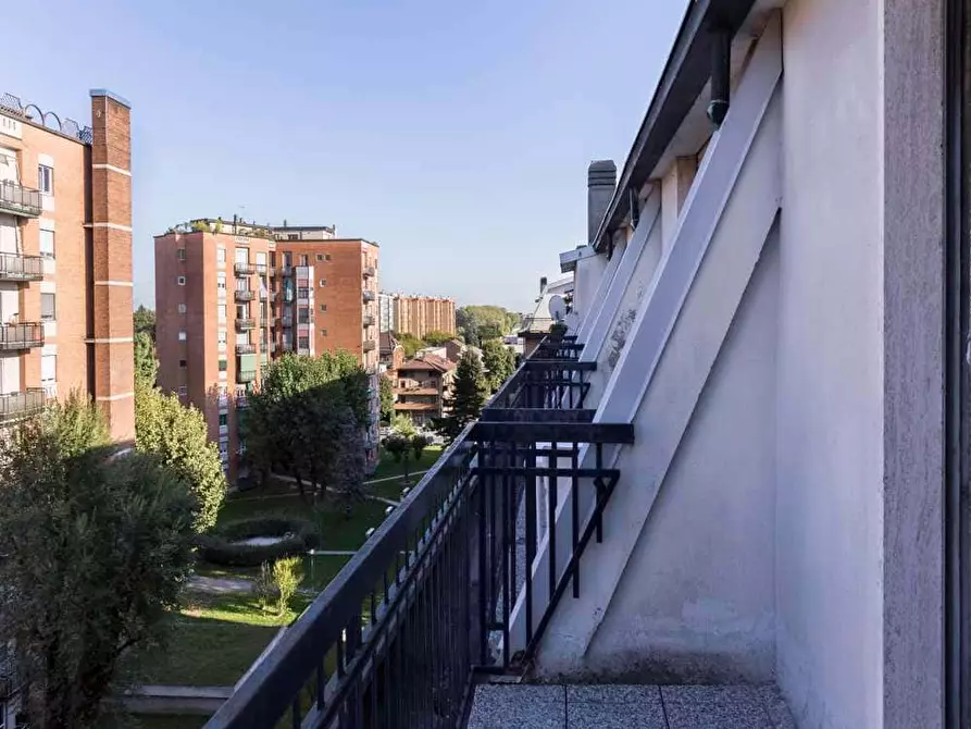 Immagine 20 di Camera in affitto  in Via delle Acacie5 a Buccinasco