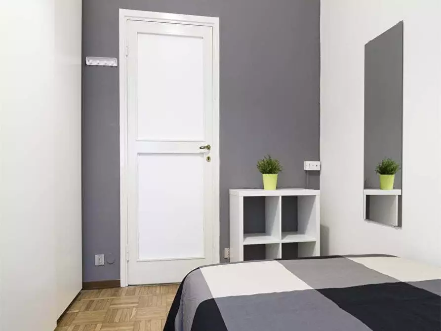 Immagine 5 di Camera in affitto  in Bastioni di Porta Volta13 a Milano