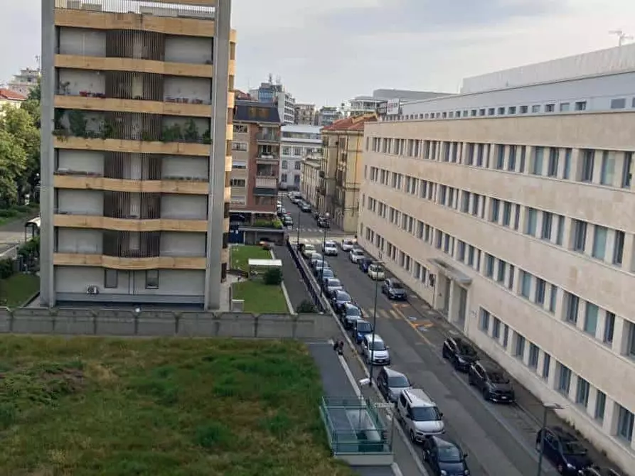 Immagine 5 di Camera in affitto  in Via Tiziano Vecellio46 a Torino