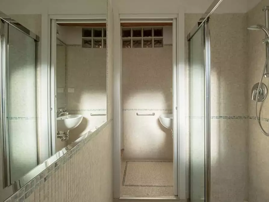 Immagine 10 di Appartamento in affitto  in Via Sant'Isaia25 a Bologna