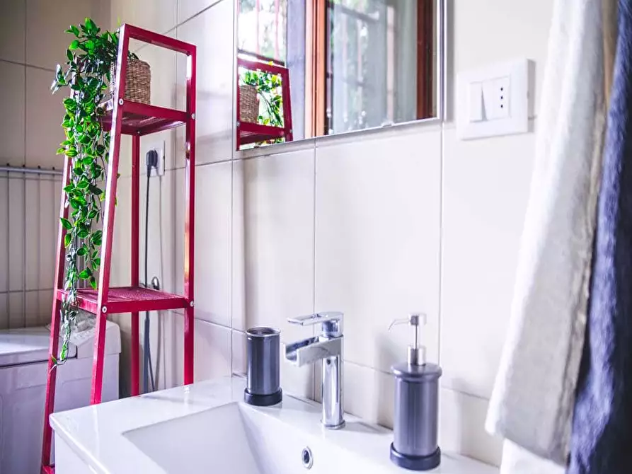 Immagine 9 di Camera in affitto  in Via Valassina7 a Milano