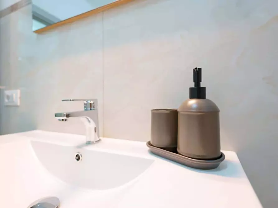 Immagine 19 di Appartamento in affitto  in Via Porrettana117 a Bologna