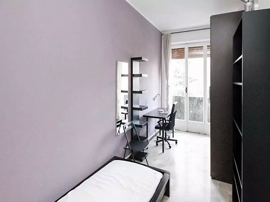 Immagine 2 di Camera in affitto  in Via Raffaello Bertieri1 a Milano