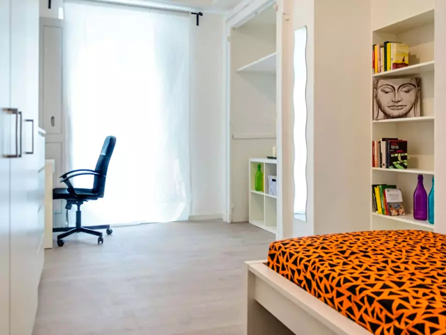 Immagine 3 di Camera in affitto  in Piazza Emanuele Filiberto a Torino