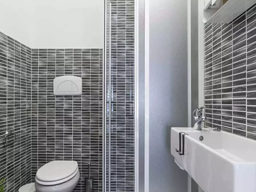 Immagine 12 di Camera in affitto  in Viale Abruzzi11 a Milano