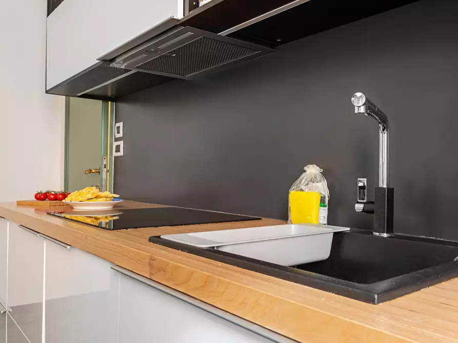 Immagine 15 di Appartamento in affitto  in Via del Borgo di San Pietro74 a Bologna