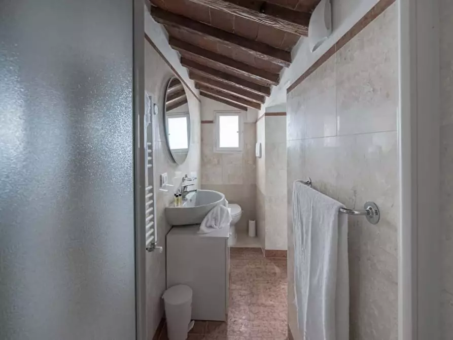 Immagine 12 di Appartamento in affitto  in Piazza di Santa Maria Novella18 a Firenze