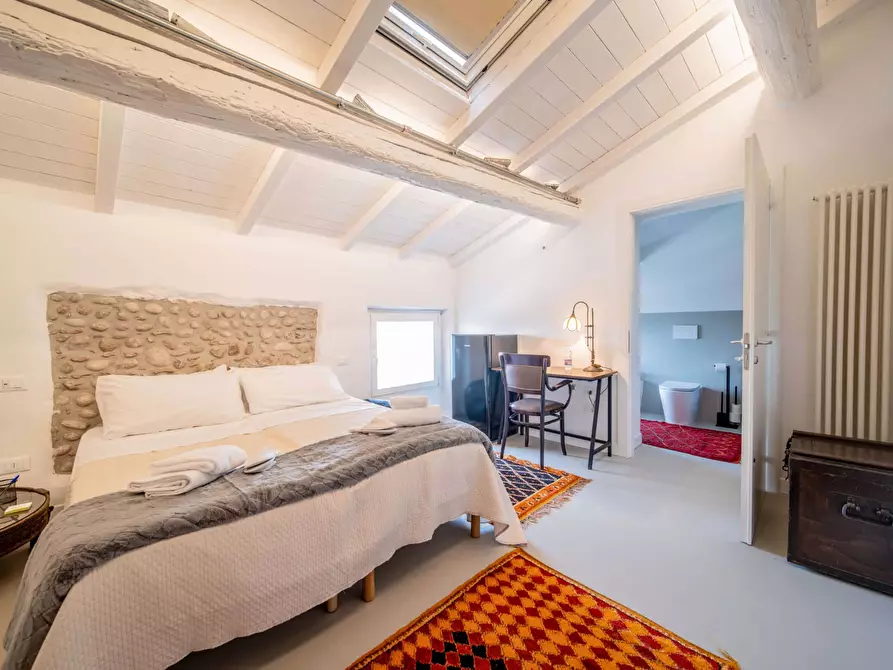 Immagine 1 di Camera in affitto  in Strada della Genovesa44 a Verona