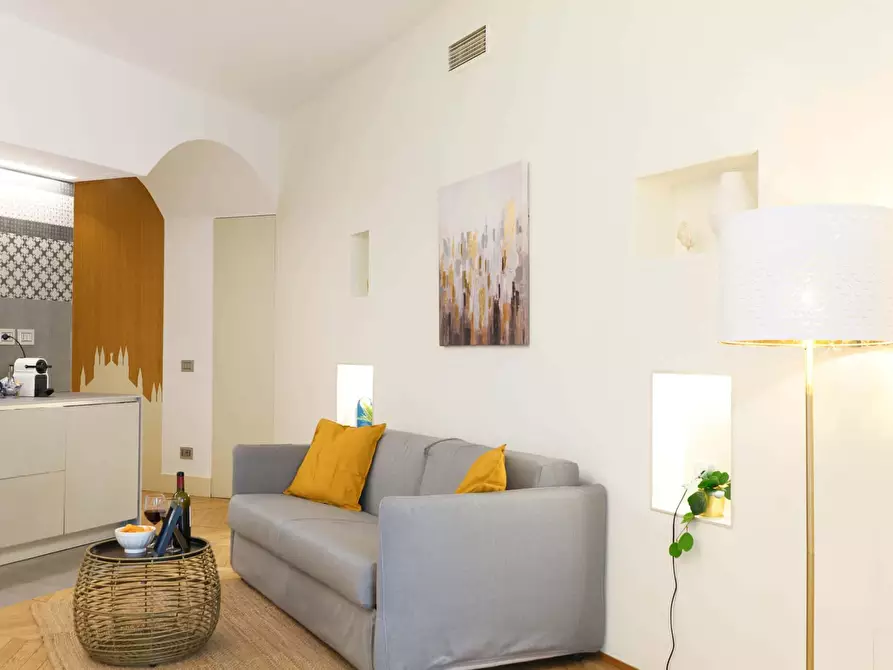 Immagine 2 di Appartamento in affitto  in Via Laghetto3 a Milano
