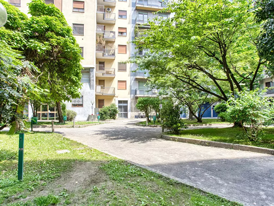 Immagine 17 di Appartamento in affitto  in Viale Teodorico19 a Milano