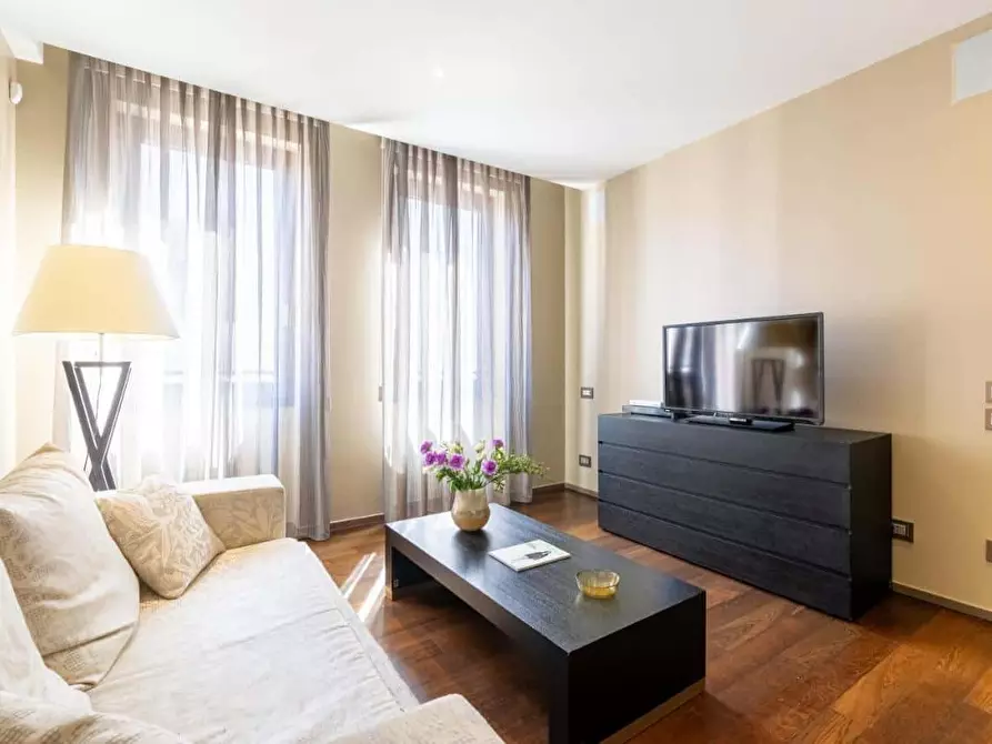 Immagine 12 di Appartamento in affitto  in Via San Pietro All'Orto6 a Milano
