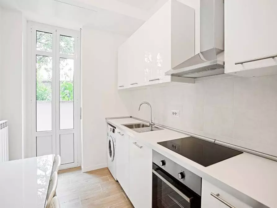 Immagine 11 di Camera in affitto  in Viale Legioni Romane39 a Milano