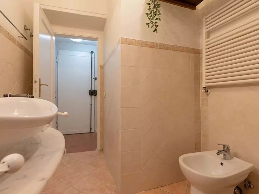 Immagine 11 di Appartamento in affitto  in Via Giovan Battista Niccolini4 a Firenze