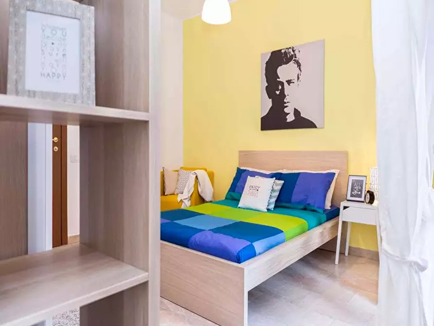 Immagine 5 di Camera in affitto  in via Rosa Vergani Marelli2 a Milano