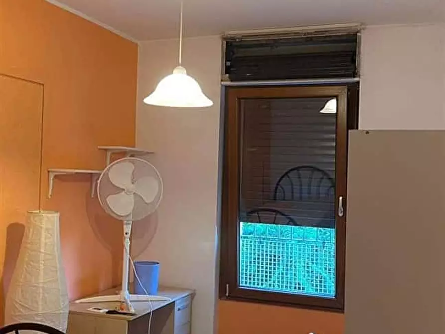 Immagine 2 di Camera in affitto  in Via Fernando Santi5 a Milano