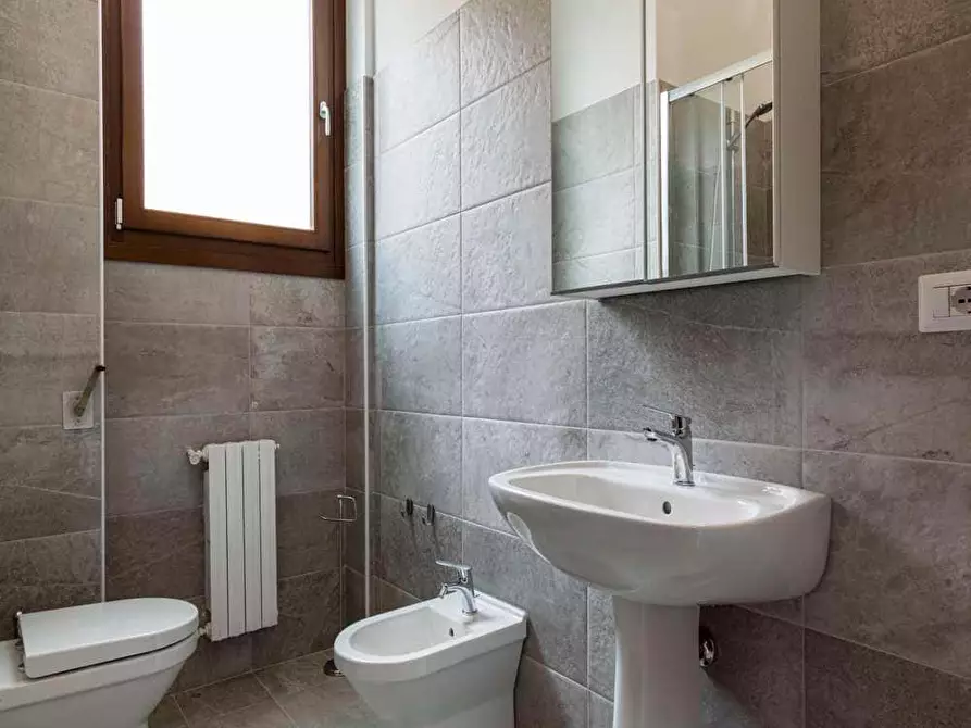 Immagine 5 di Camera in affitto  in Via Santa Sofia21 a Milano