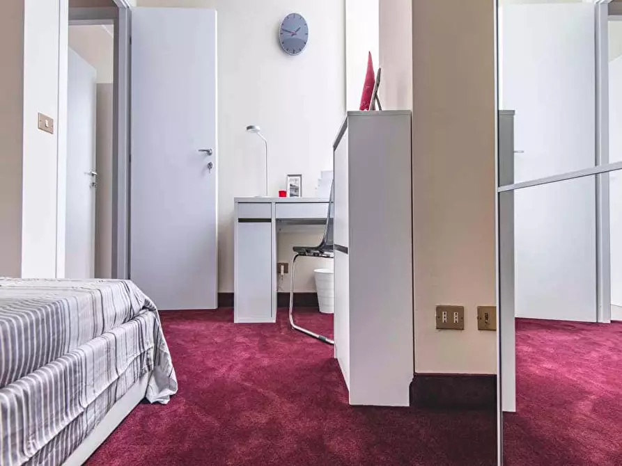 Immagine 5 di Camera in affitto  in Viale Nazario Sauro4 a Milano