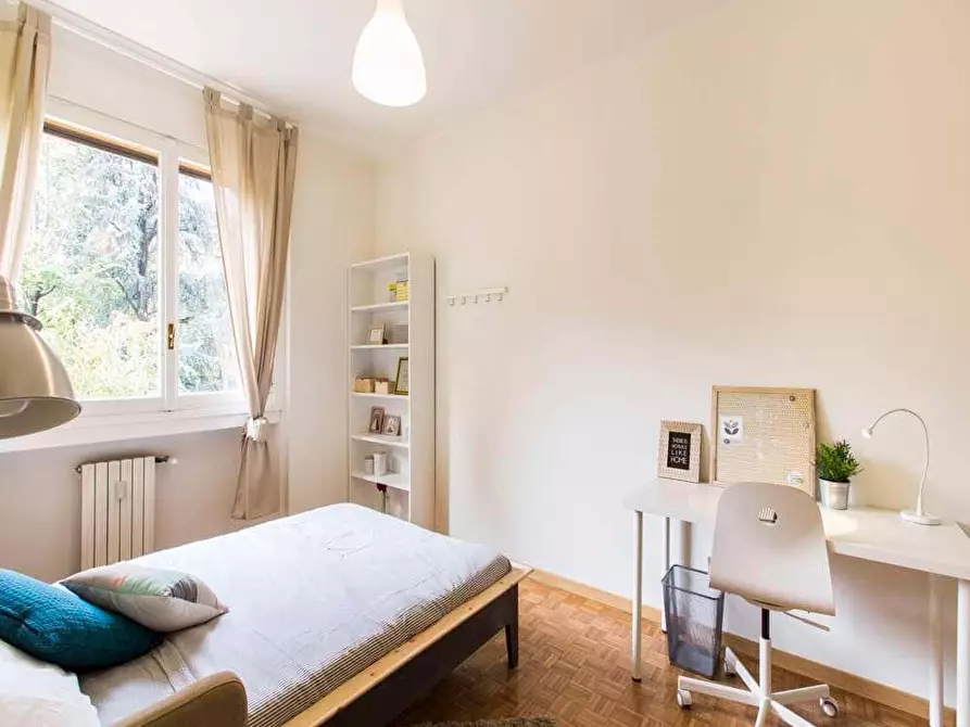 Immagine 2 di Camera in affitto  in Via Leone Tolstoi64 a Milano