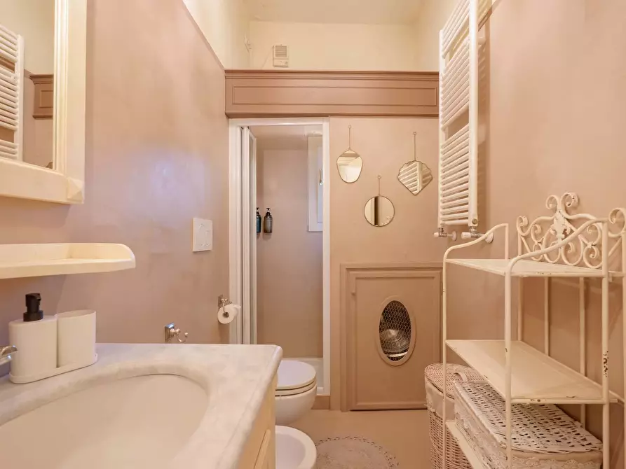 Immagine 6 di Appartamento in affitto  in Via de' Castagnoli14 a Bologna