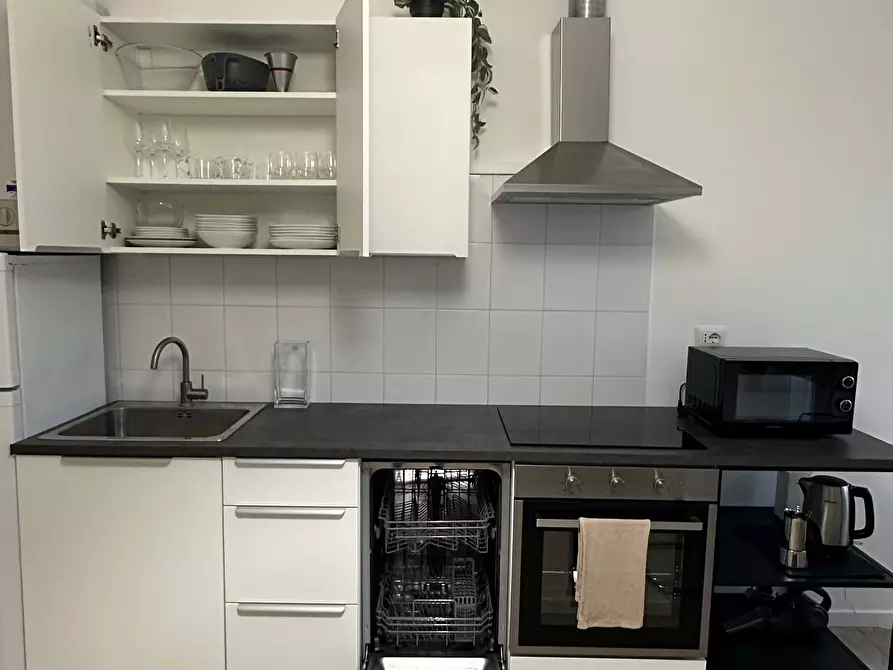 Immagine 21 di Appartamento in affitto  in Via Tivarnella3 a Trieste