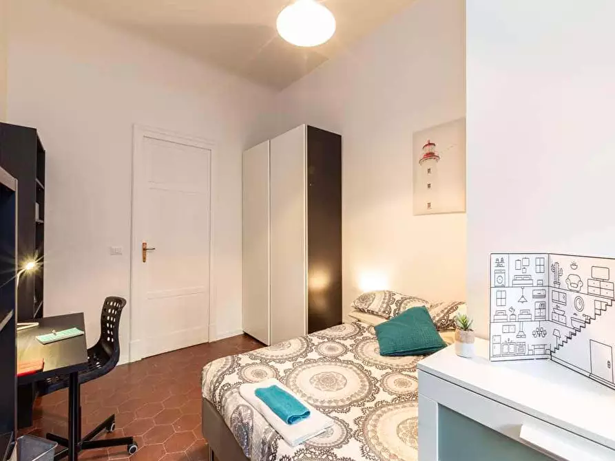 Immagine 1 di Camera in affitto  in Via Paolo Bassi22 a Milano