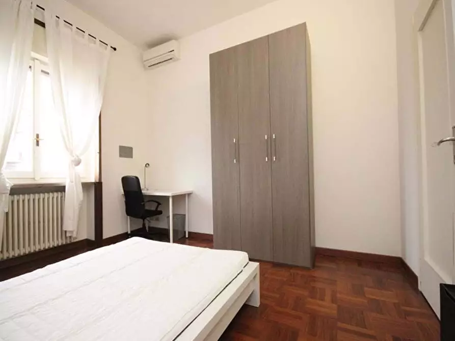 Immagine 10 di Camera in affitto  in Viale Sabotino15 a Milano