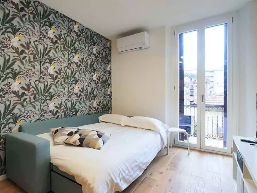 Immagine 38 di Appartamento in affitto  in Via Melzo16 a Milano