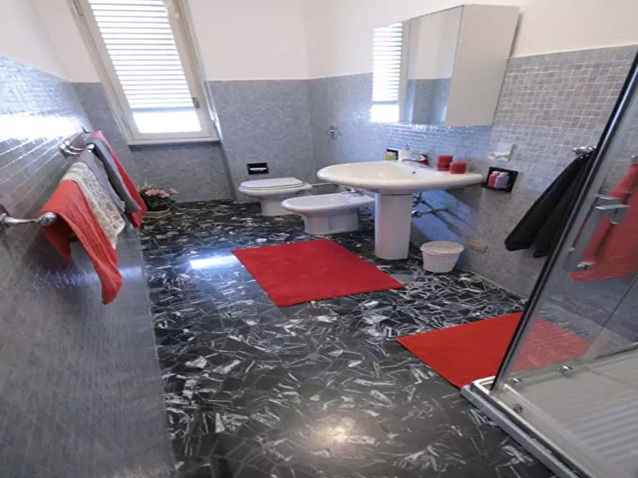 Immagine 12 di Camera in affitto  in Via Mauro Macchi44 a Milano