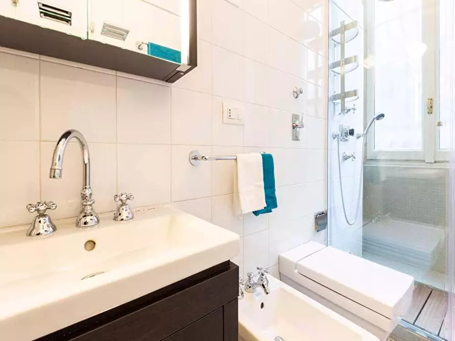 Immagine 11 di Camera in affitto  in Via Spalato5 a Milano