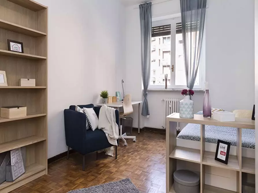 Immagine 3 di Camera in affitto  in Via dei Mandorli6 a Buccinasco