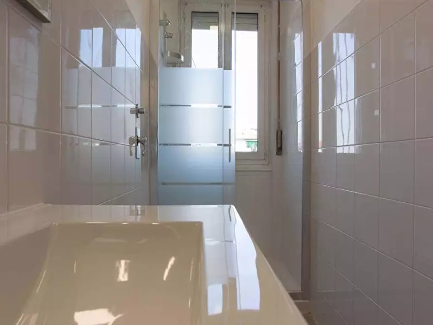 Immagine 49 di Camera in affitto  in Viale San Gimignano4 a Milano