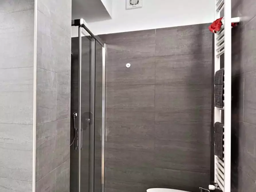 Immagine 6 di Camera in affitto  in Via Isaac Newton18b a Milano